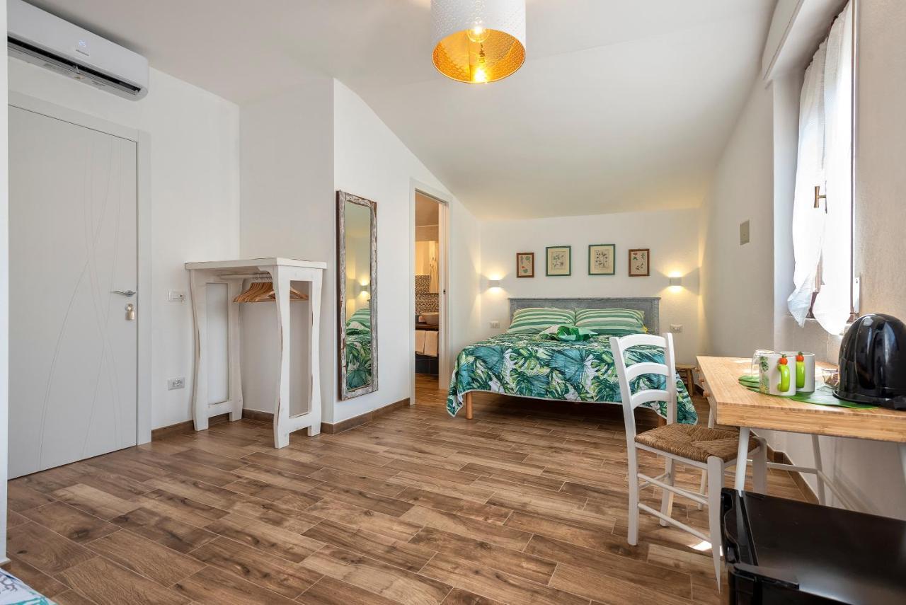 Dery Alghero Holiday Rooms Екстериор снимка