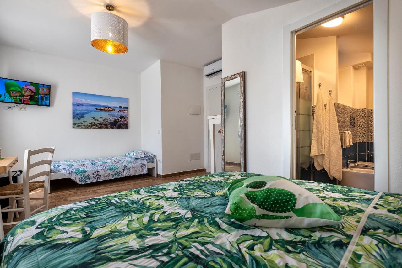 Dery Alghero Holiday Rooms Екстериор снимка